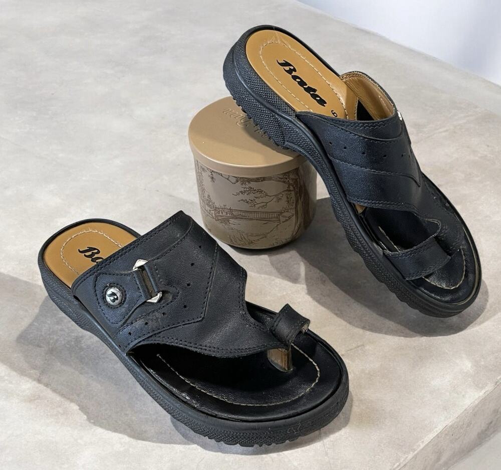 BATA- Black Toe Ring Flat Slip On Sandals Women’s Size 9 Summer Casual Wear